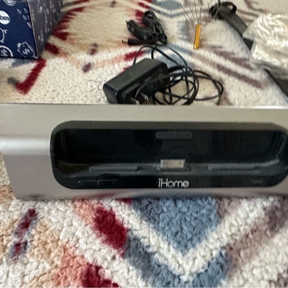 iHome iPad speaker